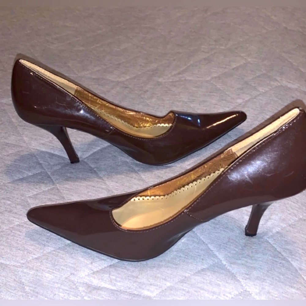 Maurice’s brand heels size 8.5